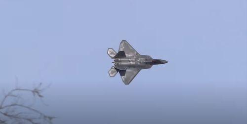 f22飞行表演视频,空中芭蕾，速度与激情的完美演绎