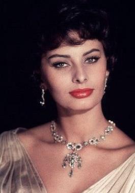 爱丝索菲亚视频,揭秘神秘视频背后的奇幻世界