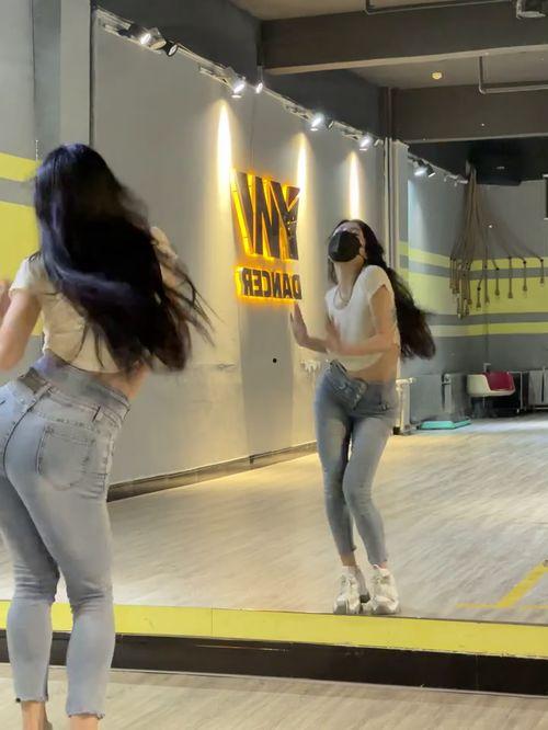 镜子舞视频,揭秘镜子舞的独特魅力