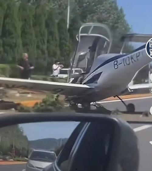 飞机倒车视频,惊险刺激的视觉盛宴